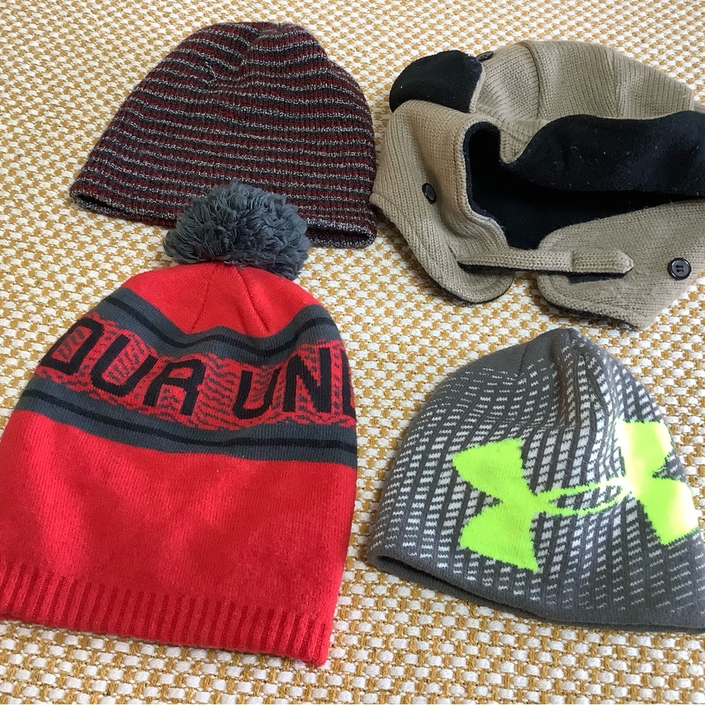 Under Armour kids beanie bundle 4 size 5 years old